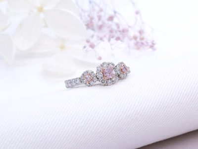 ナチュラルピンクダイヤモンドを贅沢にも３pcs使ったリングのサムネイル