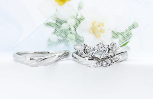 重ね付けできる結婚指輪と婚約指輪