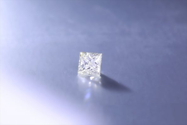 プリンセスカットのダイヤモンドルース