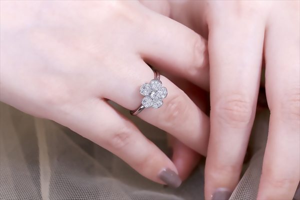 ジュエリーハナジマのお花リング
