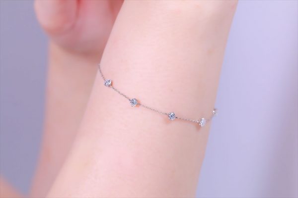 ステーションタイプのブレスレット