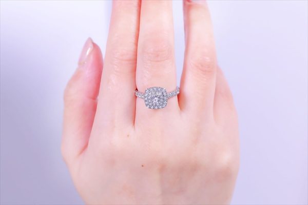 0.30ct 0.70ct ￥1,229,800(2026.1現在)